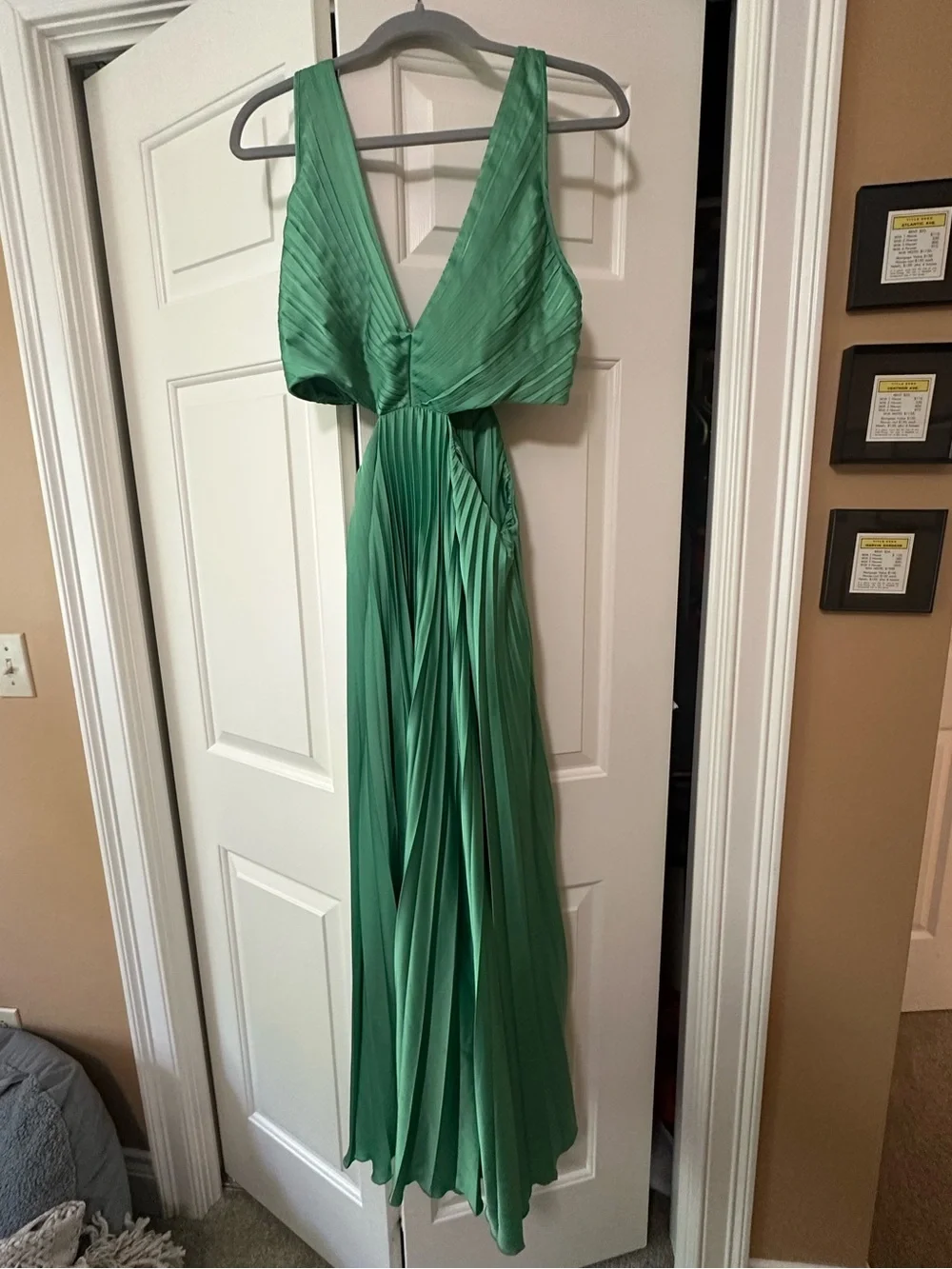 Abercrombie & Fitch Green Pleated V-Neck Giselle Maxi Dress with cut outs